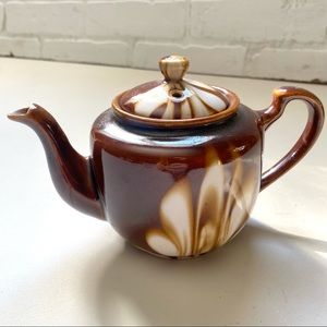 Little Teapot with Amber Brown Tones